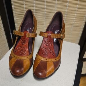 Womens italmoda Brown/ Tan Leather Shoes